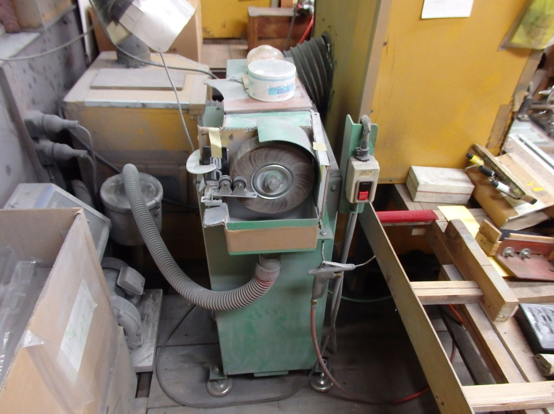 カーボンシャフト先端研磨機